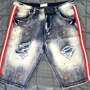 Blind Trust Men's Distressed Red Flair Shorts Paint Splattered Size 38